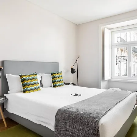 Plum Guide - Love Is Essential Apartamento Lisboa